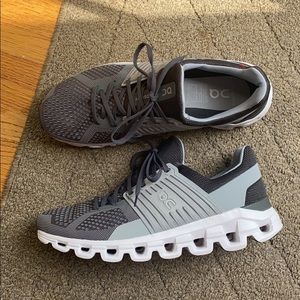 ON Clowdswift running shoes men's 9.5 like new